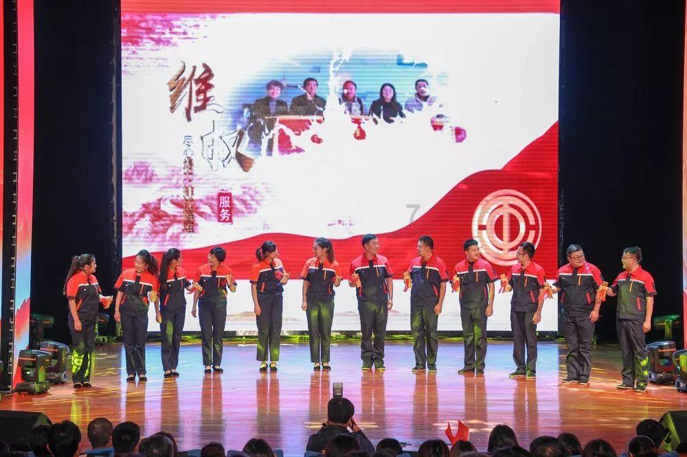 支持青年群体就业创业