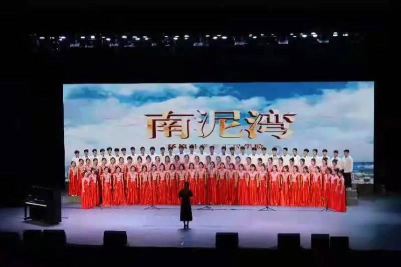 破碎的雕像