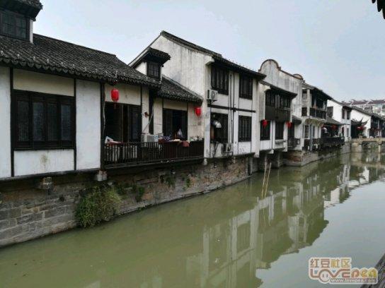 别缠着往事不肯走，别赖着曾经不放手